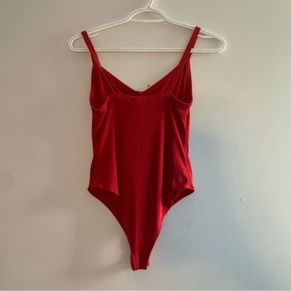 Red One piece - Picture 2 of 4